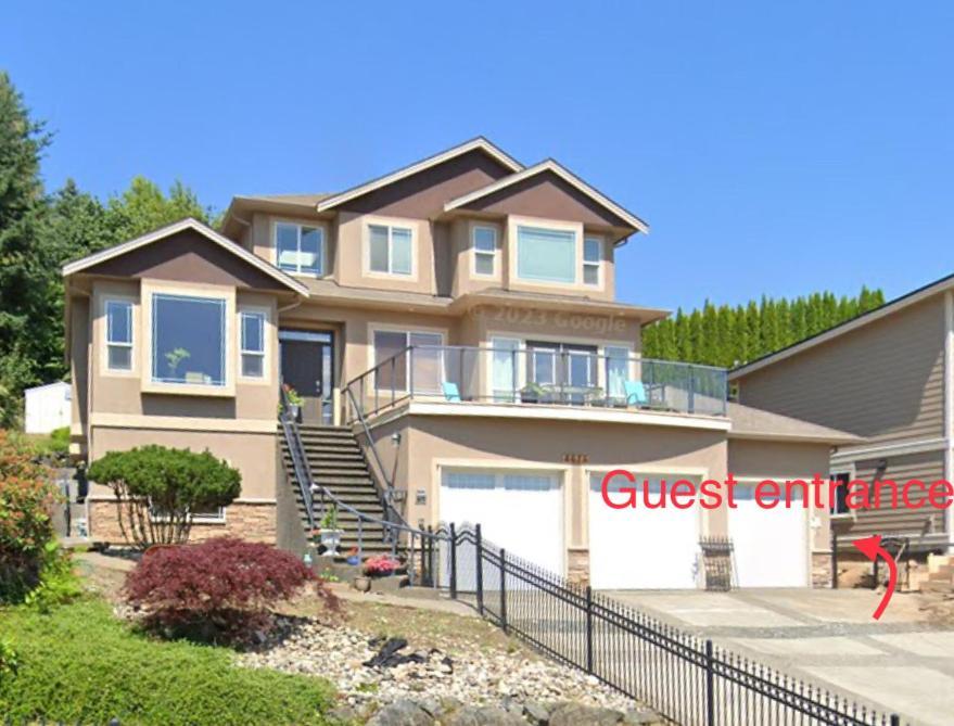 Private 2 Bedrooms Suite Near Hwy 1, Cultus Lake, Heritage Park, Fishing, Coliseum ชิลลิแวค ภายนอก รูปภาพ
